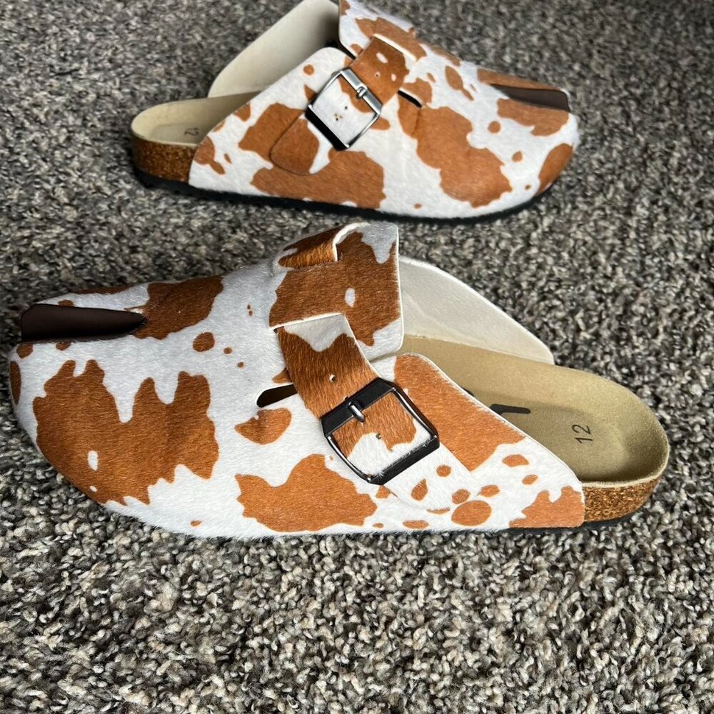 Worst Case Cow Print Tabi Clogs 12M/14W Japanese Kawaii Western Animal Print - Picture 3 of 6